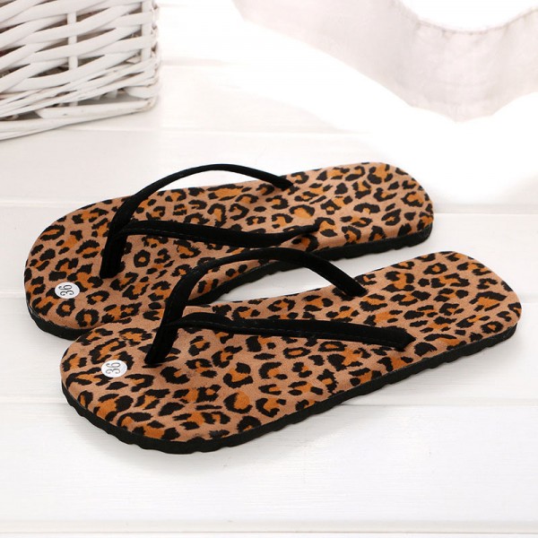 Women Casual Basics Leopard Polka Dot Stripe Pattern Non-Slip Flat Flip-flop