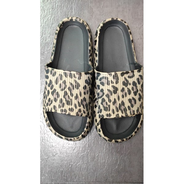 Women Fashion Plus Size Leopard Printed Round Flat Slippers