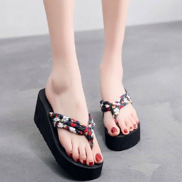 Women Fashionable Beach Platform Flip-Flops