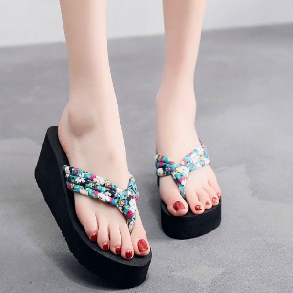 Women Fashionable Beach Platform Flip-Flops