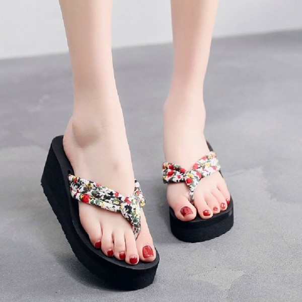 Women Fashionable Beach Platform Flip-Flops