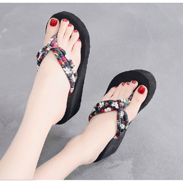 Women Fashionable Beach Platform Flip-Flops